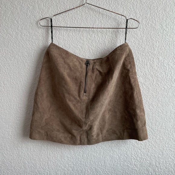 Blank NYC Tan Suede Mini Skirt 26 - Picture 3 of 3